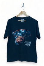 Load image into Gallery viewer, San Antonio Spurs Big Basket Graphic T-Shirt (M)

