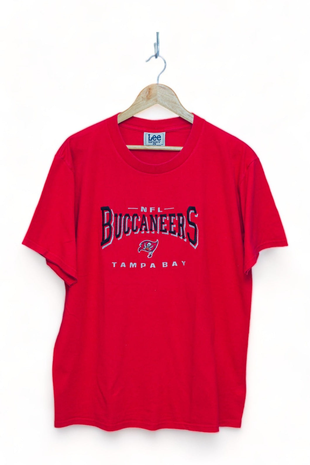 Tampa Bay Buccaneers - Embroidered T-Shirt (XL)